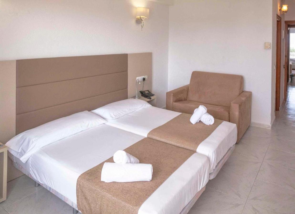 Roquetes Rooms - Formentera Break Es Pujols Eksteriør bilde