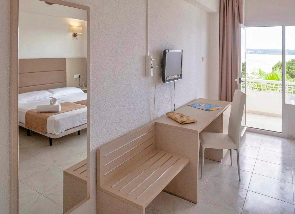 Roquetes Rooms - Formentera Break Es Pujols Eksteriør bilde